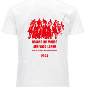 Voici une maquette de T-shirt " record du monde, abrivado longo", créée par l'entreprise Creacool. C'est l'un des plus grands défilés pour le maintien des traditions en 2024.